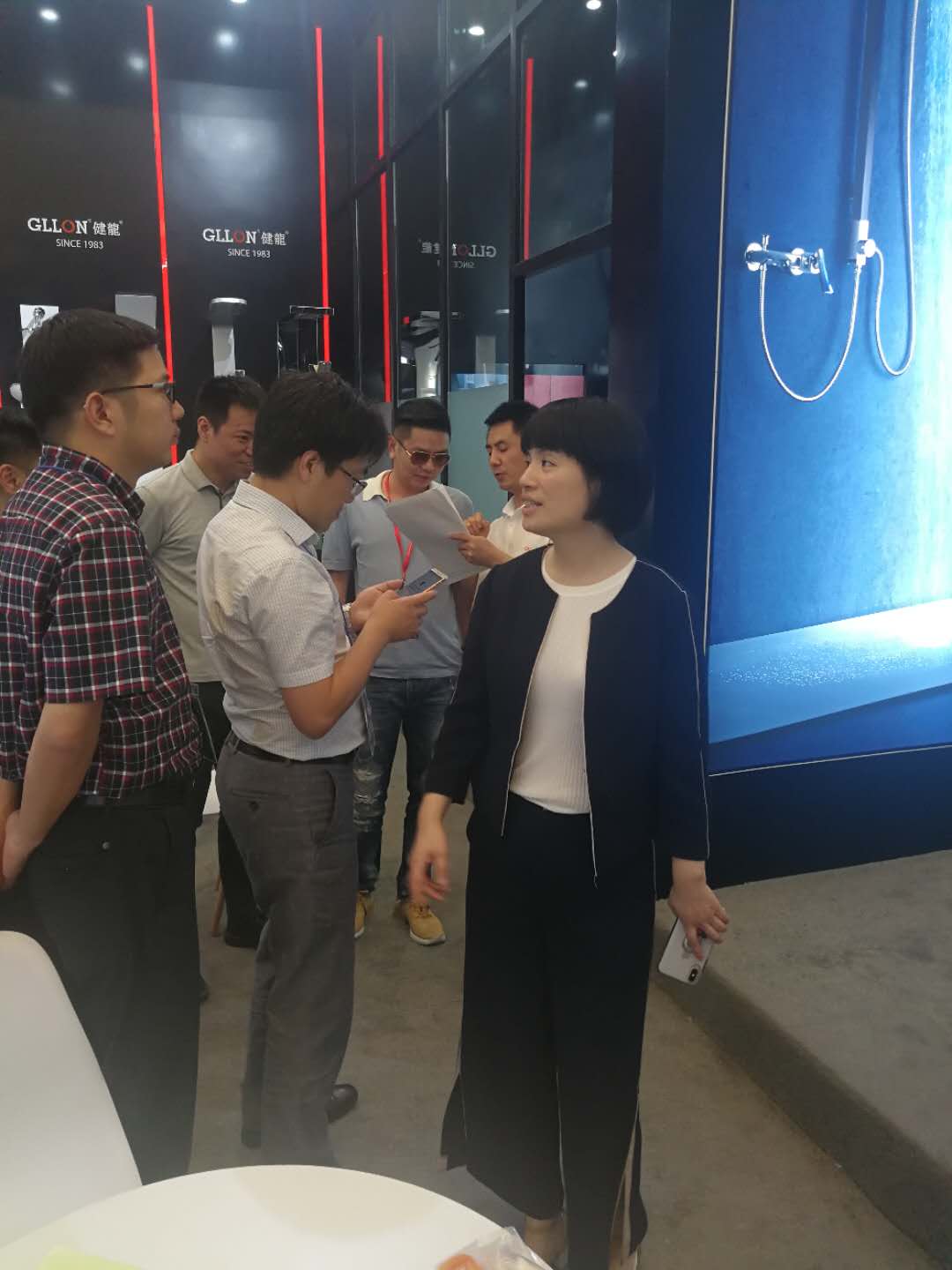 玉環(huán)市副市長李丹佳一行參觀第24屆中國國際廚房衛(wèi)浴設施博覽會