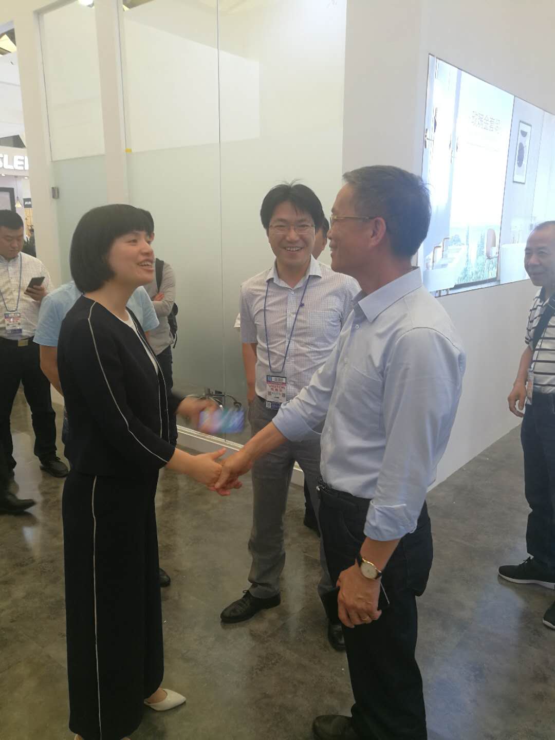 玉環(huán)市副市長李丹佳一行參觀第24屆中國國際廚房衛(wèi)浴設施博覽會